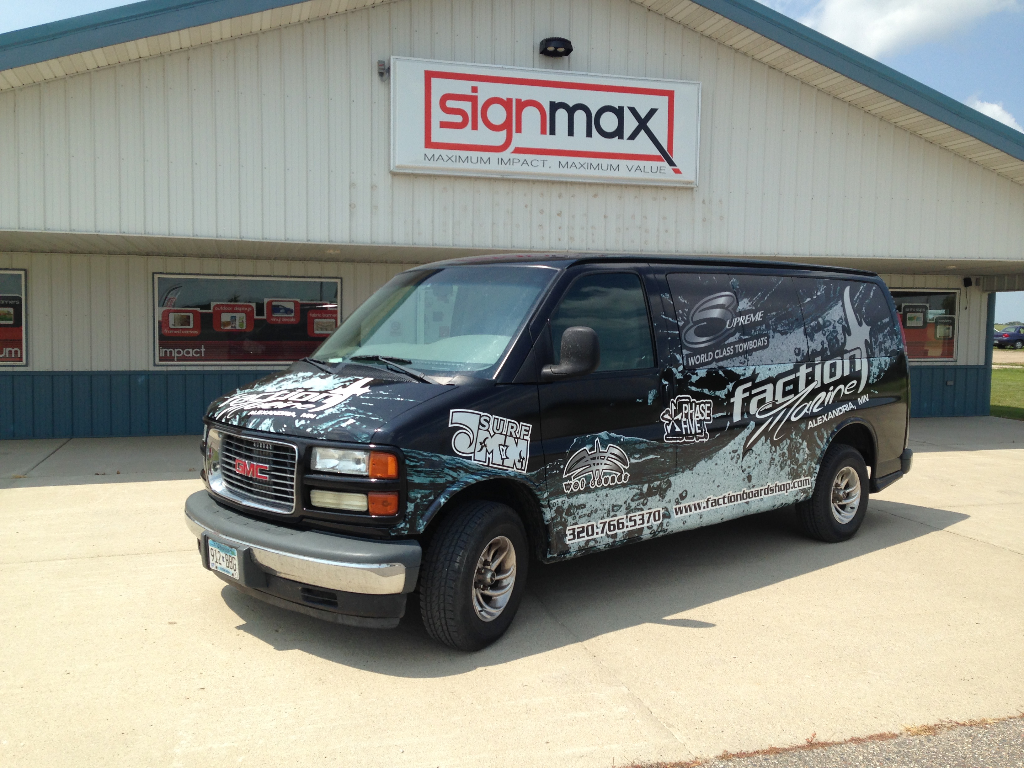 Faction Marine Vehicle Wrap | Signmax.com